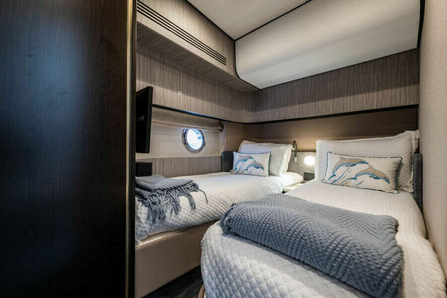 55ft Azimut Yacht For Sale