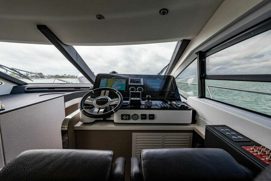 55ft Azimut Yacht For Sale