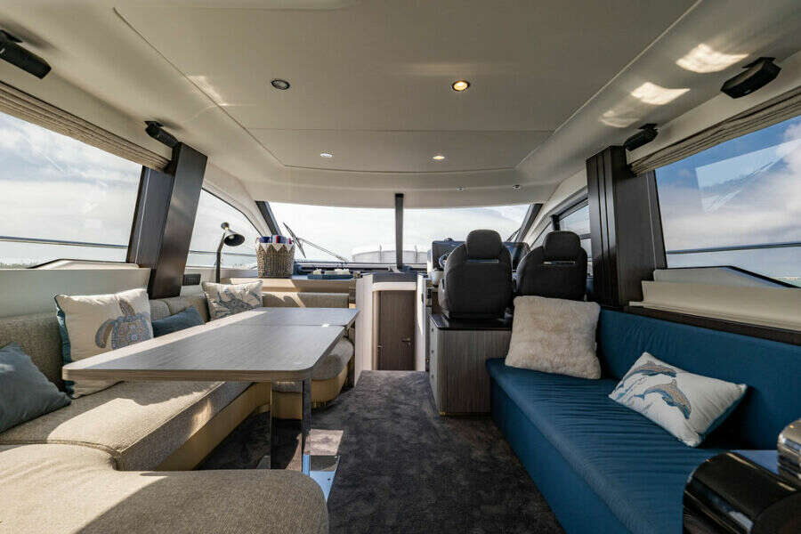 55ft Azimut Yacht For Sale