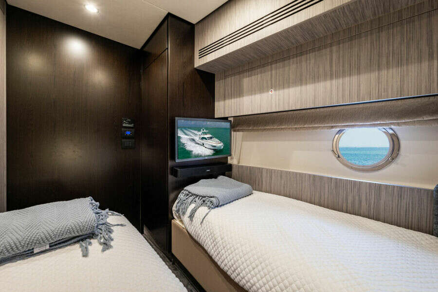 55ft Azimut Yacht For Sale