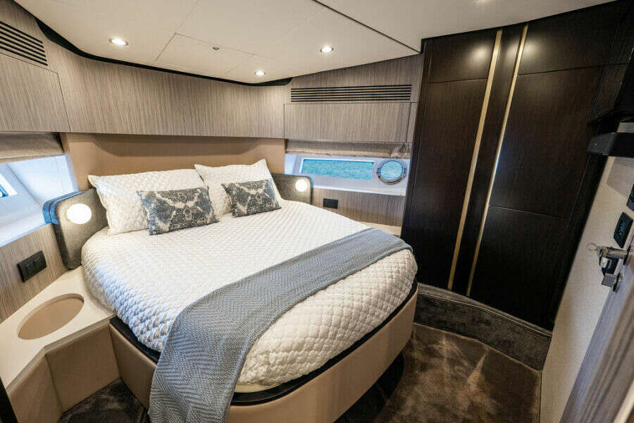 55ft Azimut Yacht For Sale
