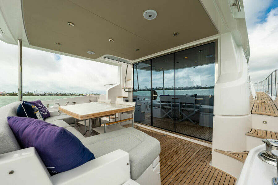 55ft Azimut Yacht For Sale