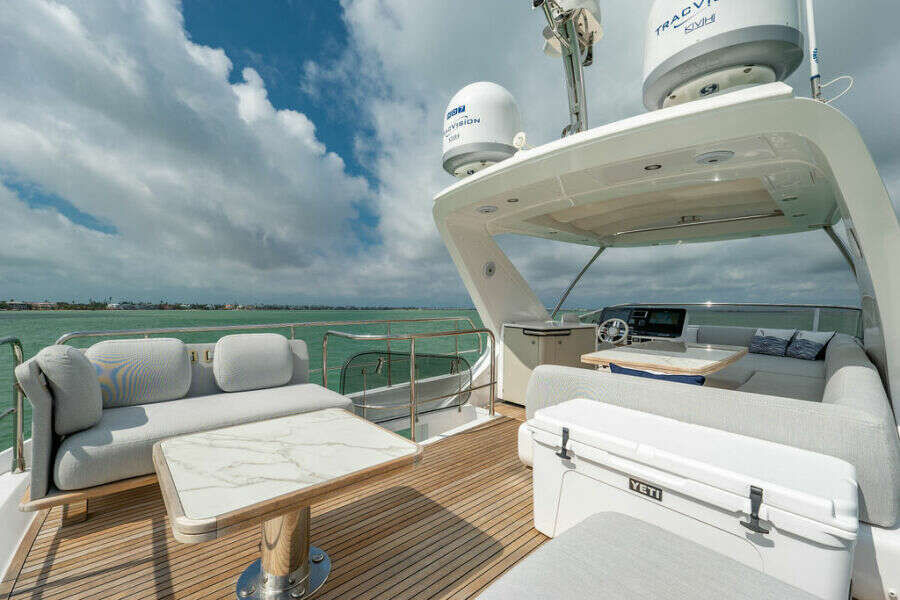 55ft Azimut Yacht For Sale