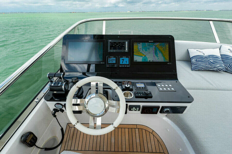 55ft Azimut Yacht For Sale