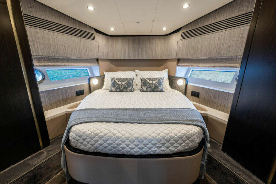 55ft Azimut Yacht For Sale