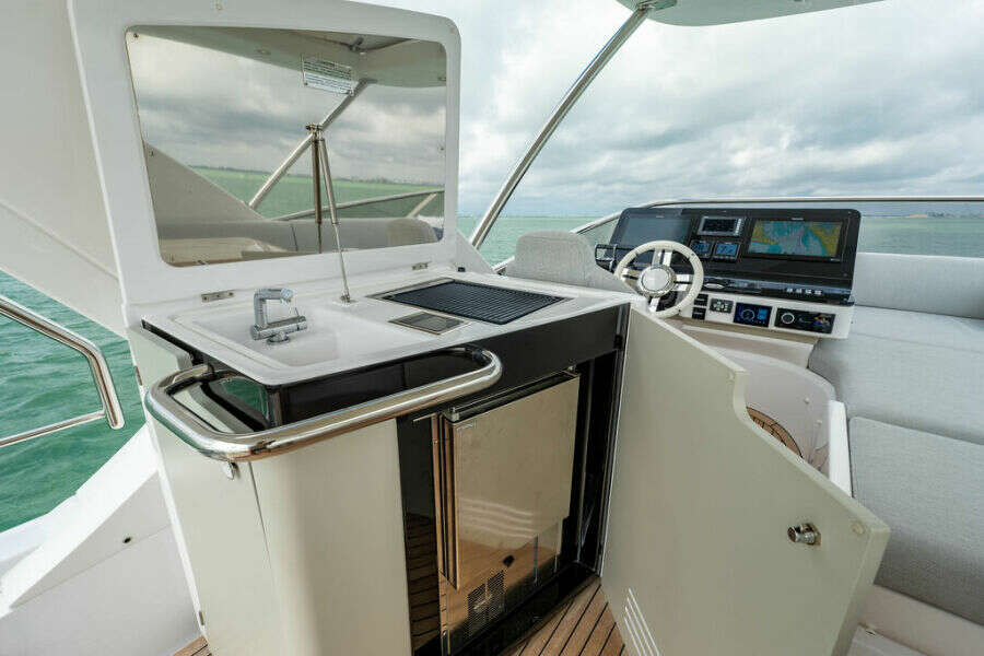 55ft Azimut Yacht For Sale