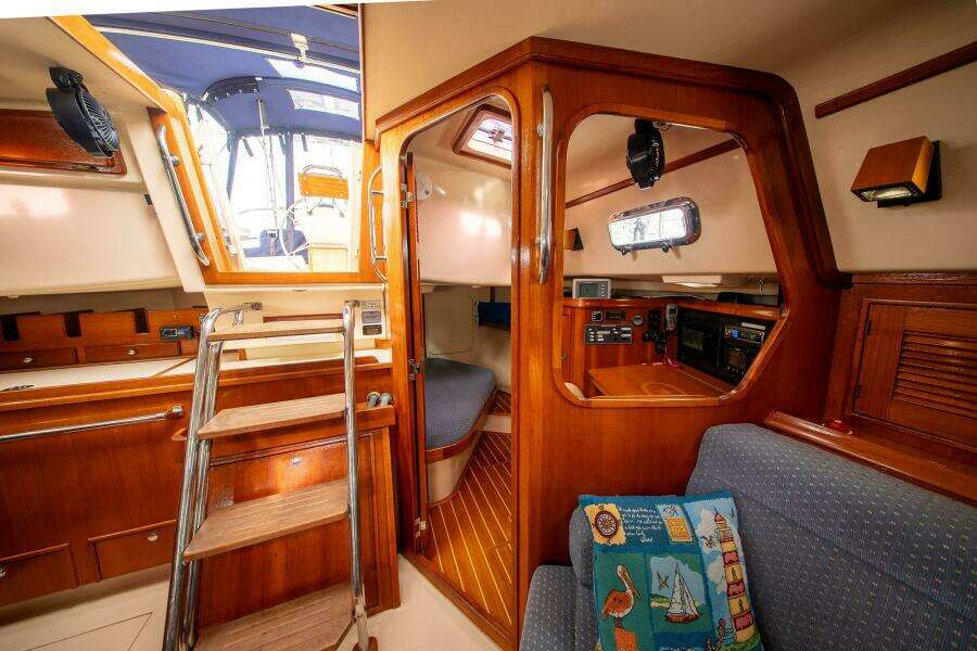 Sundance V 37ft Island Packet Yacht For Sale Sundance V 37ft Island Packet Yacht For Sale