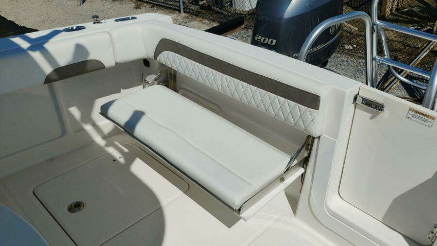 28ft World Cat Yacht For Sale