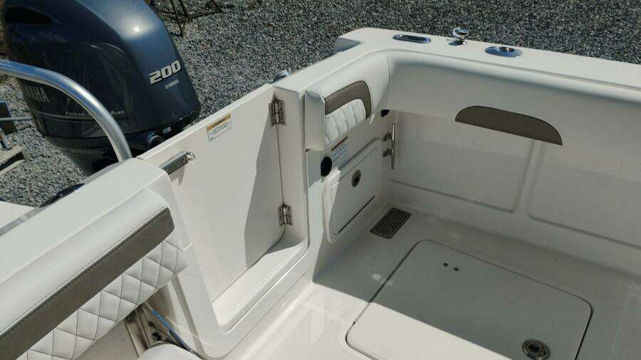 28ft World Cat Yacht For Sale
