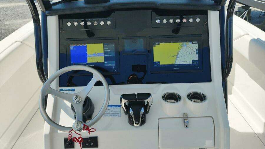 28ft World Cat Yacht For Sale