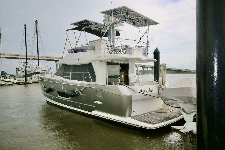 Rumble Bee 43ft Azimut Yacht For Sale