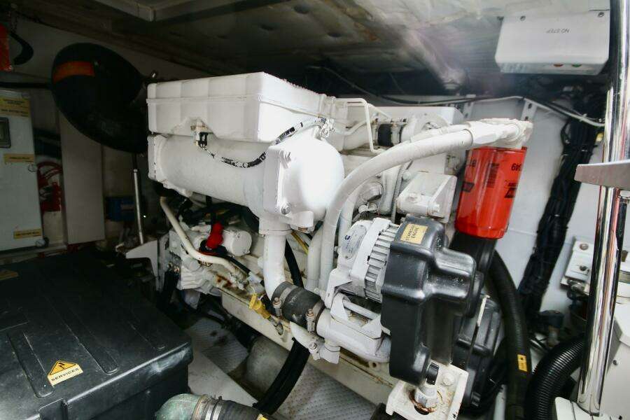 Rumble Bee 43ft Azimut Yacht For Sale