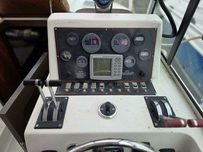 31ft Prowler Yacht For Sale