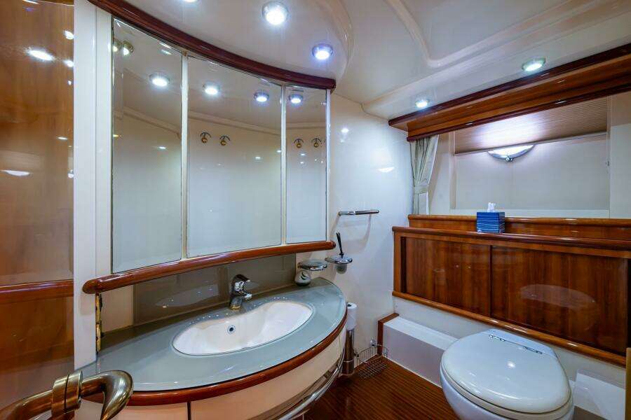 TO LIFE  62ft Azimut Yacht For Sale
