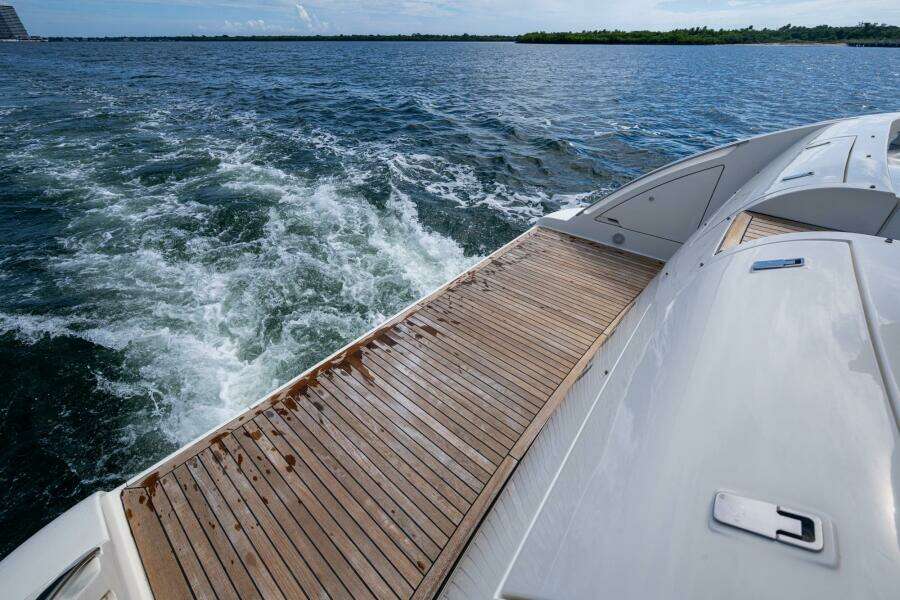 TO LIFE  62ft Azimut Yacht For Sale