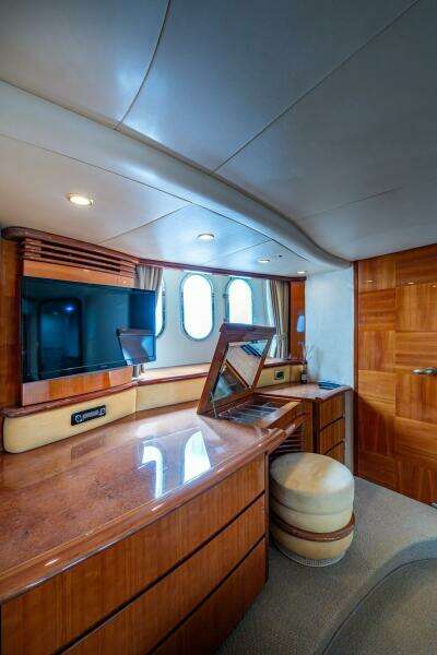 TO LIFE  62ft Azimut Yacht For Sale