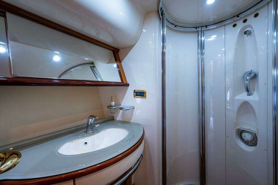 TO LIFE  62ft Azimut Yacht For Sale