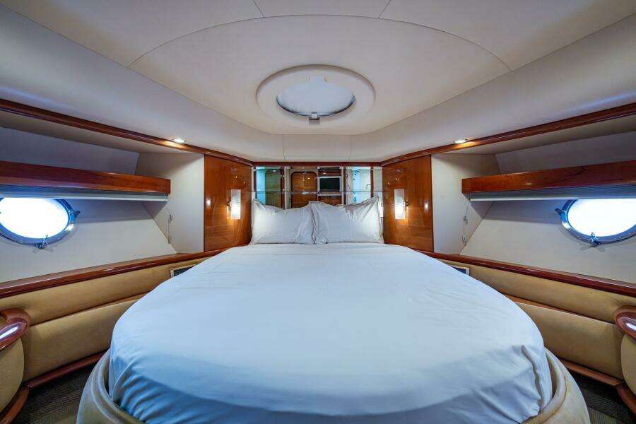 TO LIFE  62ft Azimut Yacht For Sale