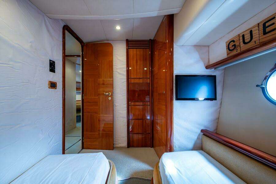 TO LIFE  62ft Azimut Yacht For Sale