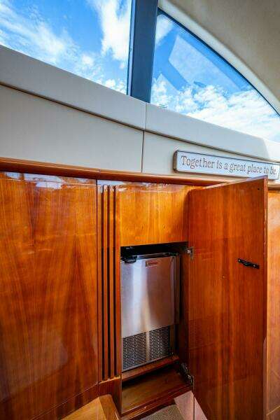 TO LIFE  62ft Azimut Yacht For Sale