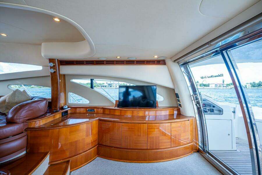 TO LIFE  62ft Azimut Yacht For Sale