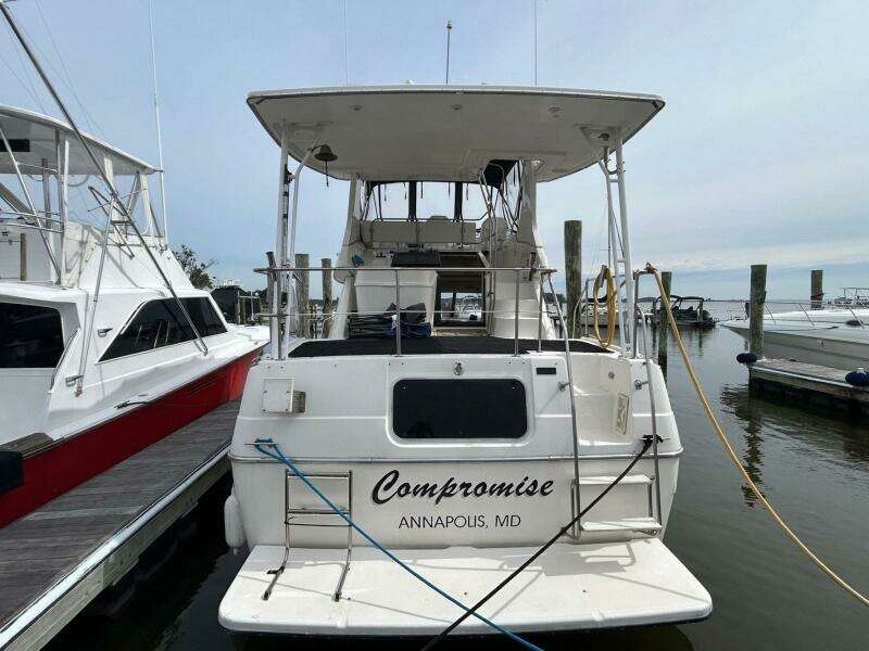 Compromise 35ft Bayliner Yacht For Sale