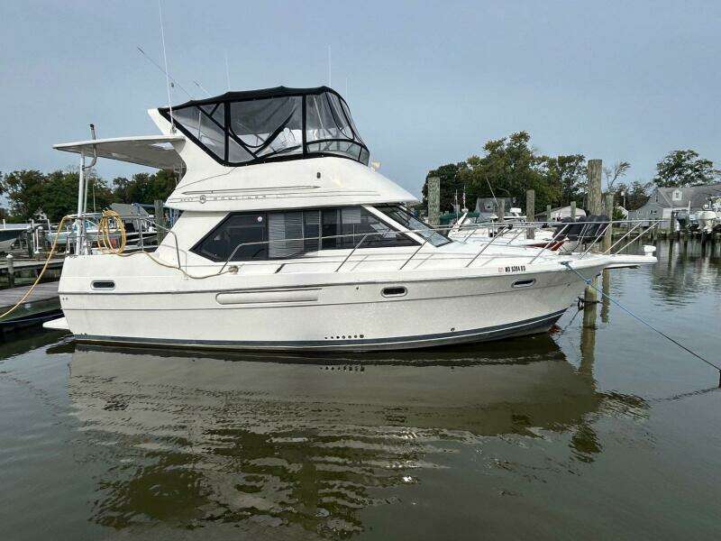 Compromise 35ft Bayliner Yacht For Sale