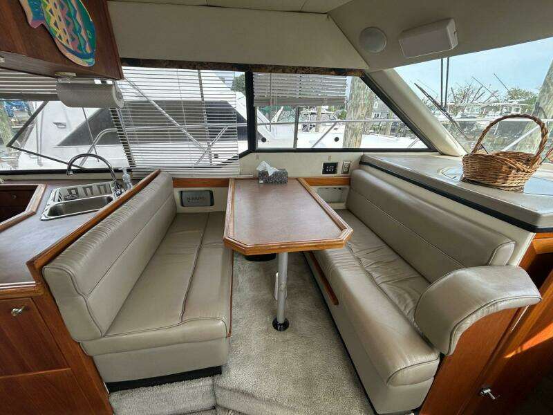 Compromise 35ft Bayliner Yacht For Sale