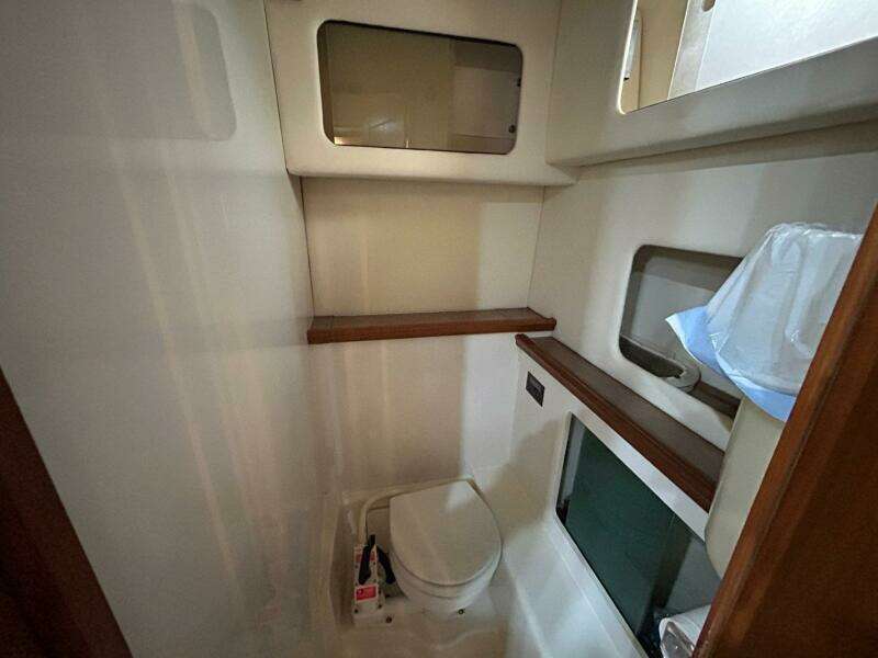 Compromise 35ft Bayliner Yacht For Sale