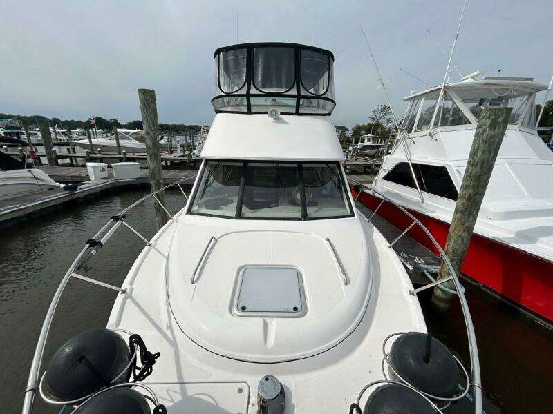 Compromise 35ft Bayliner Yacht For Sale