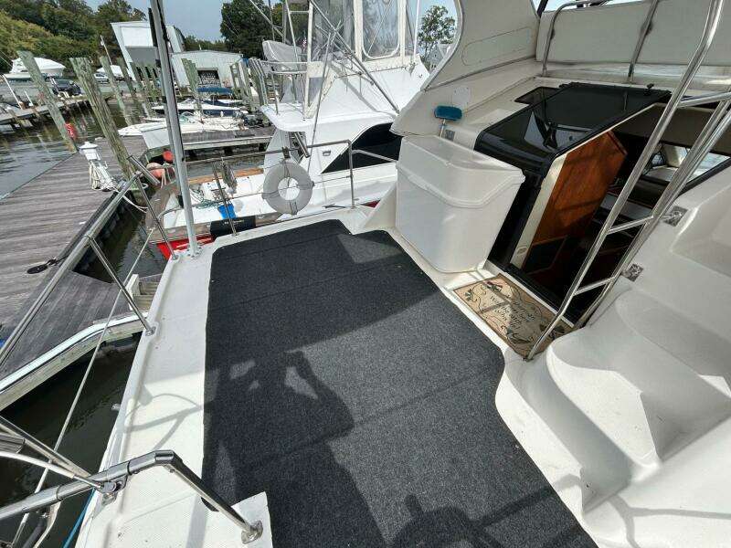 Compromise 35ft Bayliner Yacht For Sale