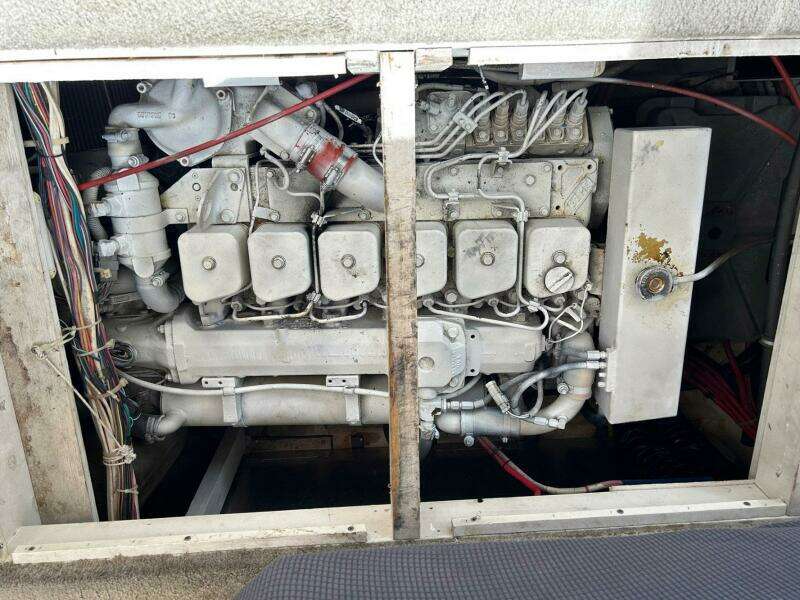 Compromise 35ft Bayliner Yacht For Sale