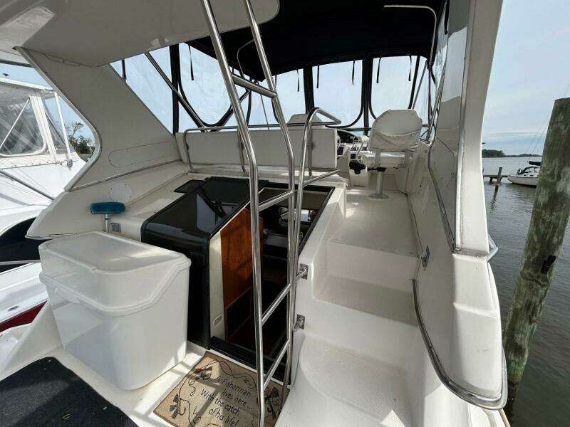 Compromise 35ft Bayliner Yacht For Sale