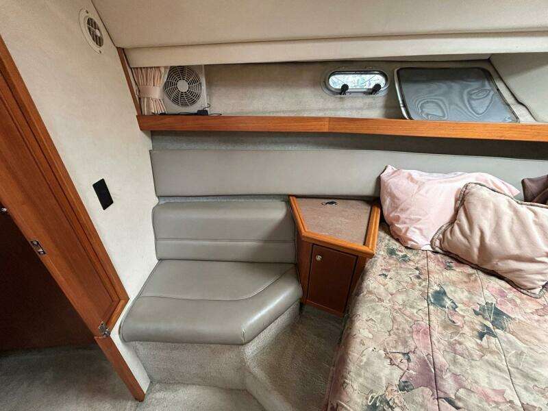 Compromise 35ft Bayliner Yacht For Sale