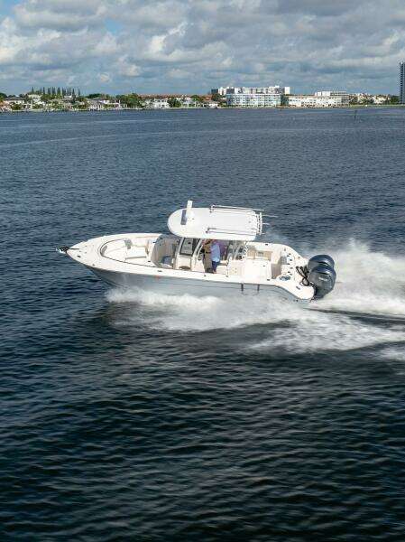 30ft Robalo Yacht For Sale