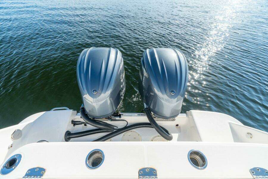 30ft Robalo Yacht For Sale