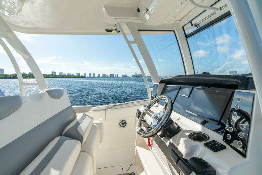 30ft Robalo Yacht For Sale
