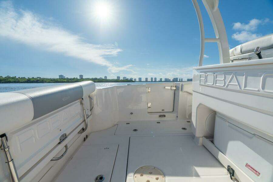 30ft Robalo Yacht For Sale