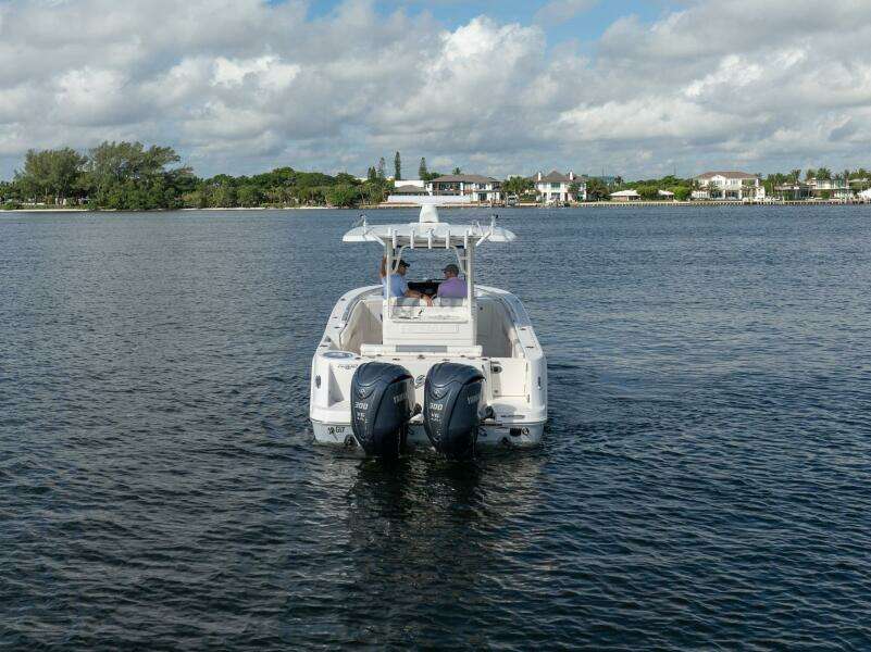 30ft Robalo Yacht For Sale