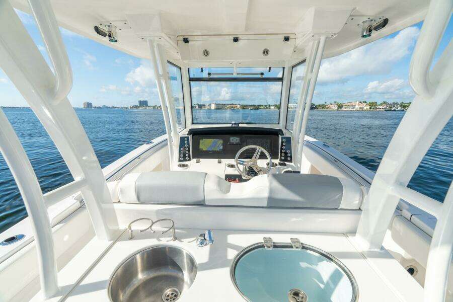 30ft Robalo Yacht For Sale