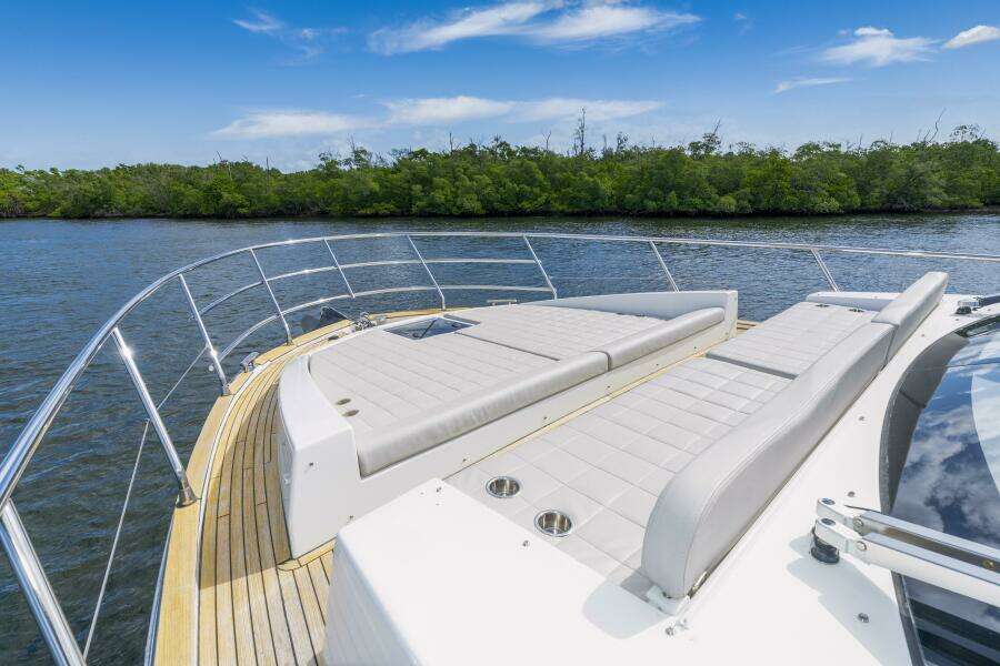 OUR TRADE 50ft Azimut Yacht For Sale OUR TRADE 50ft Azimut Yacht For Sale