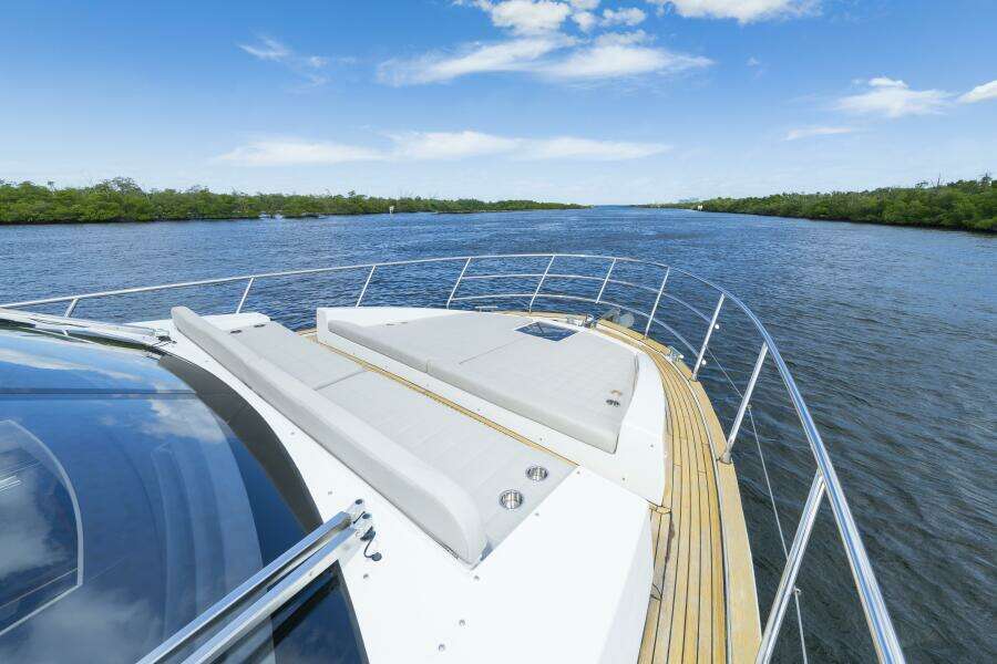 OUR TRADE 50ft Azimut Yacht For Sale OUR TRADE 50ft Azimut Yacht For Sale