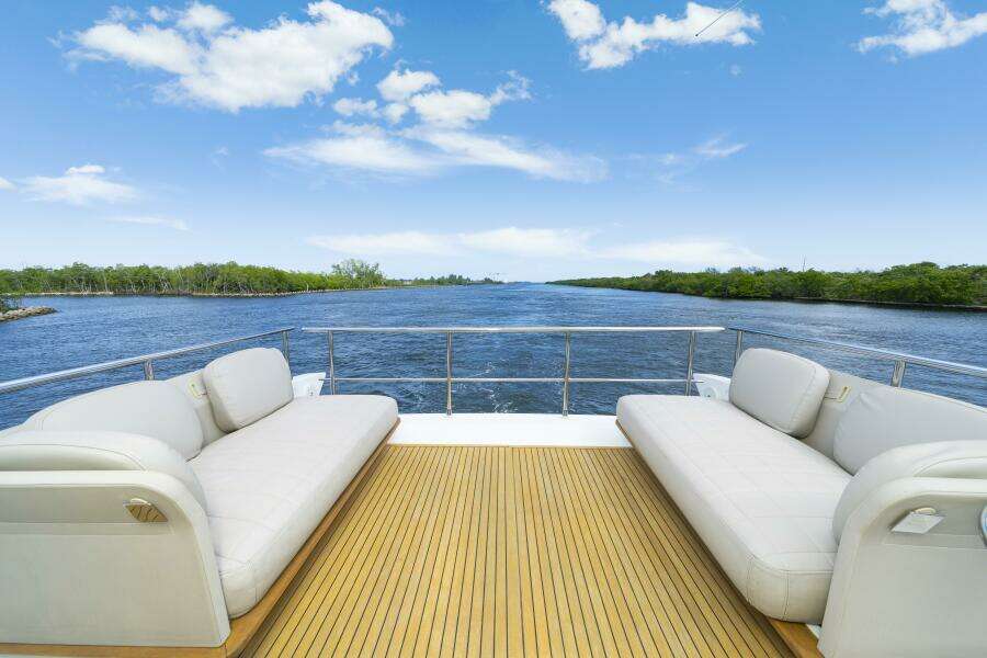 OUR TRADE 50ft Azimut Yacht For Sale OUR TRADE 50ft Azimut Yacht For Sale