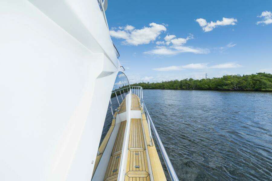 OUR TRADE 50ft Azimut Yacht For Sale OUR TRADE 50ft Azimut Yacht For Sale