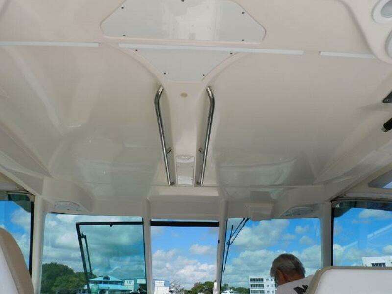 32ft Pursuit Yacht For Sale