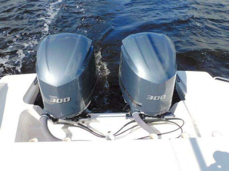 32ft Pursuit Yacht For Sale