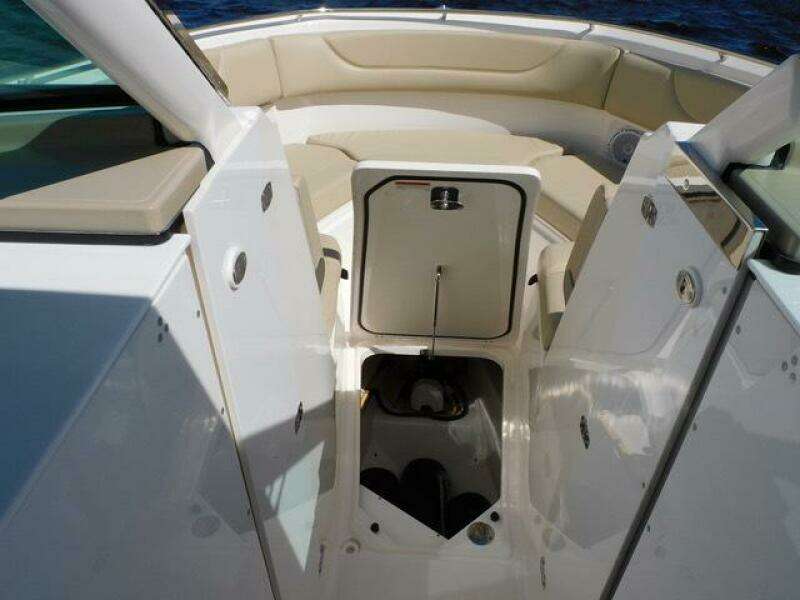 32ft Pursuit Yacht For Sale