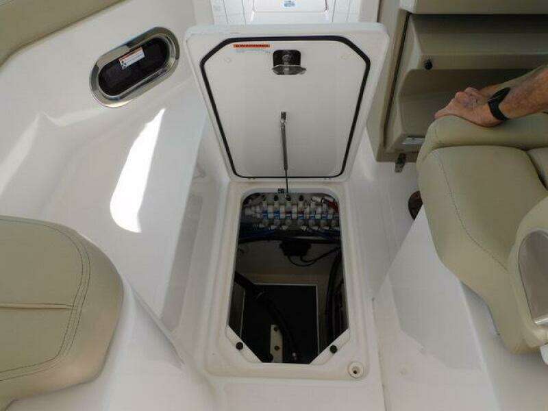 32ft Pursuit Yacht For Sale