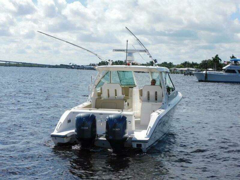 32ft Pursuit Yacht For Sale