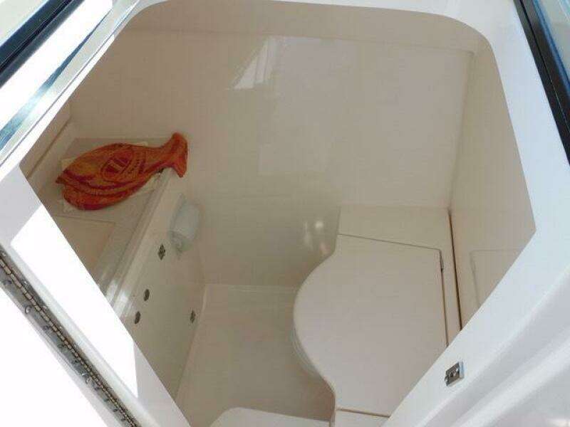32ft Pursuit Yacht For Sale